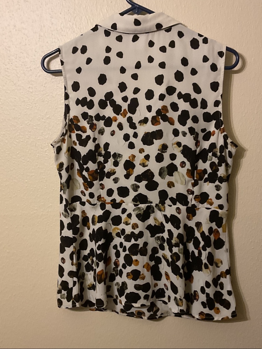 cabi Ivory Sleeveless V-Neck Animal Print Camisole Size Small - Picture 3 of 5